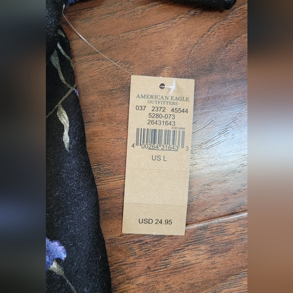 American Eagle Peek-a-Boo Flowy Short Sleeved Blouse NWT Never Worn Size Large - Picture 6 of 8